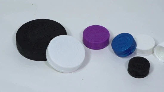 Herstellung von Kunststoff-PP-Schraubdeckeln mit gerippter CRC-Kappe mit induktionsversiegelter Kunststoffkappe für die Verpackung von Kosmetikflaschen